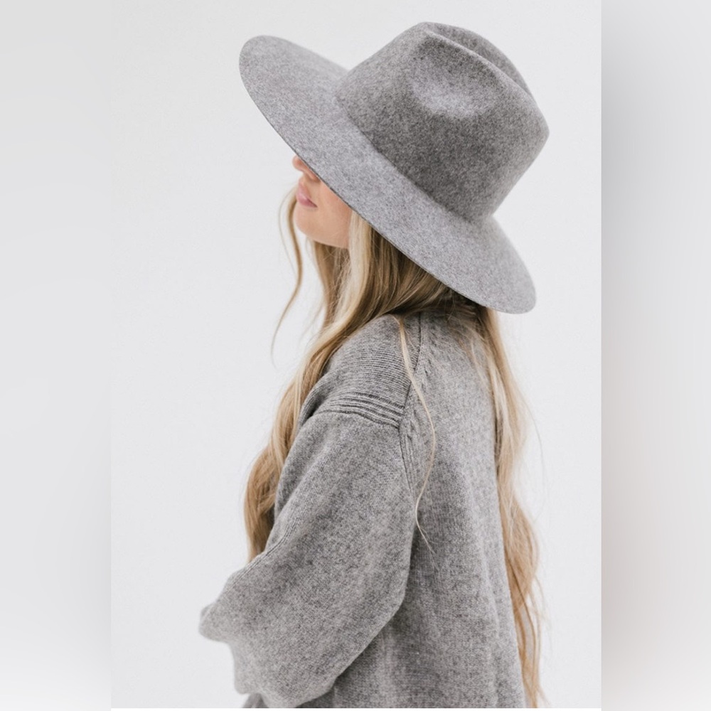 NWOT Women’s Gigi PIP Scottie Hat in Grey 100% Wool Size 55/XS - Picture 13 of 13